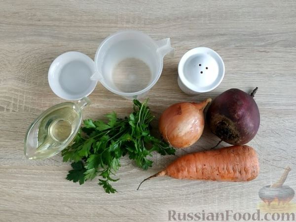 Быстрый салат из моркови и свёклы с маринованным луком